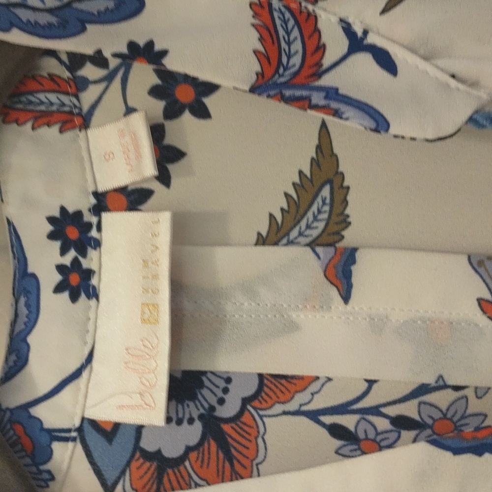 Top - Picture 2 of 4